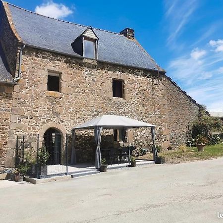 Gite Equestre Dans Centre Equestre Vers Saint Malo Plerguer Exterior photo