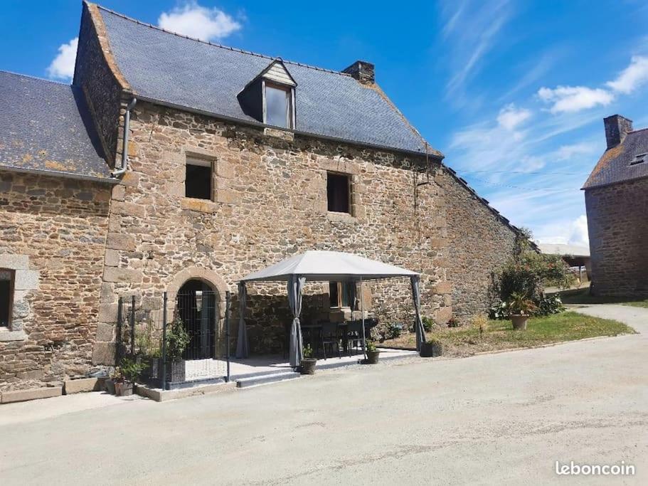 Gite Equestre Dans Centre Equestre Vers Saint Malo Plerguer Exterior photo